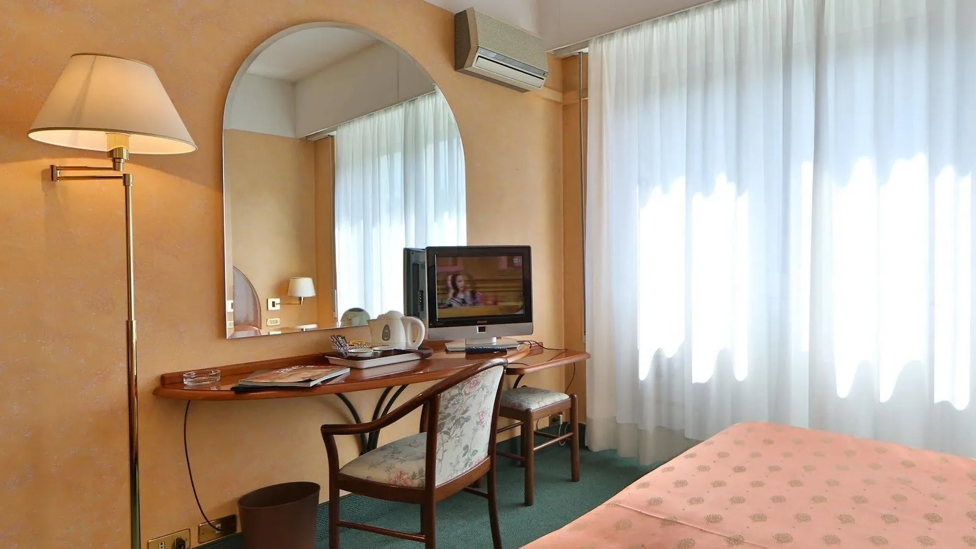 B&B Hotel Como City Center