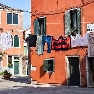 https://appartamento-riva-biennale.hotelinveneto.com