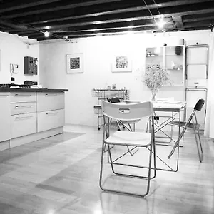 https://bellissimo-appartamento-in-palazzo-storico.hotelinveneto.com