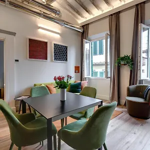 https://mamo-florence-turandot-apartment.it-tuscanyhotel.com