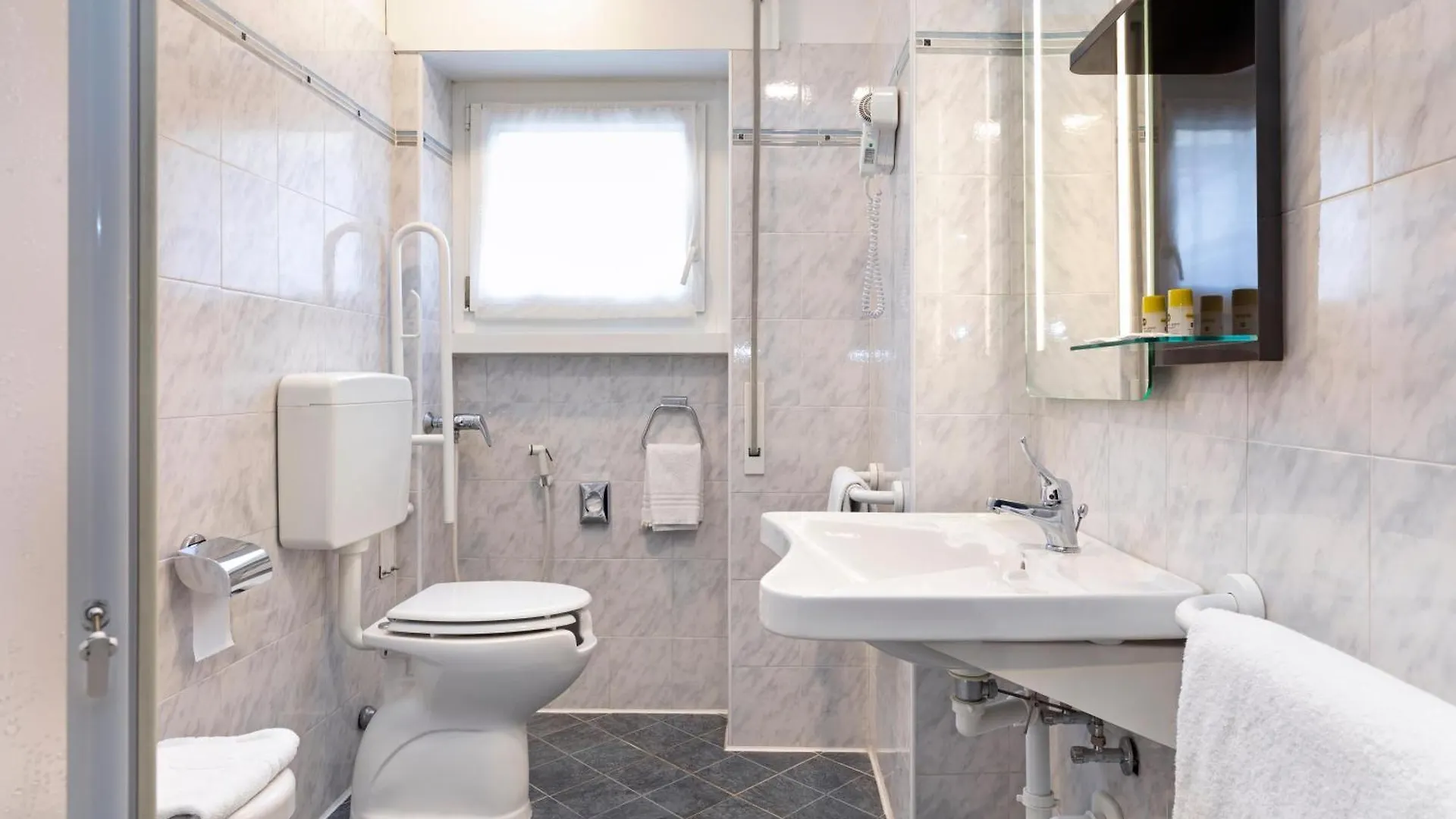 B&B Hotel Como City Center