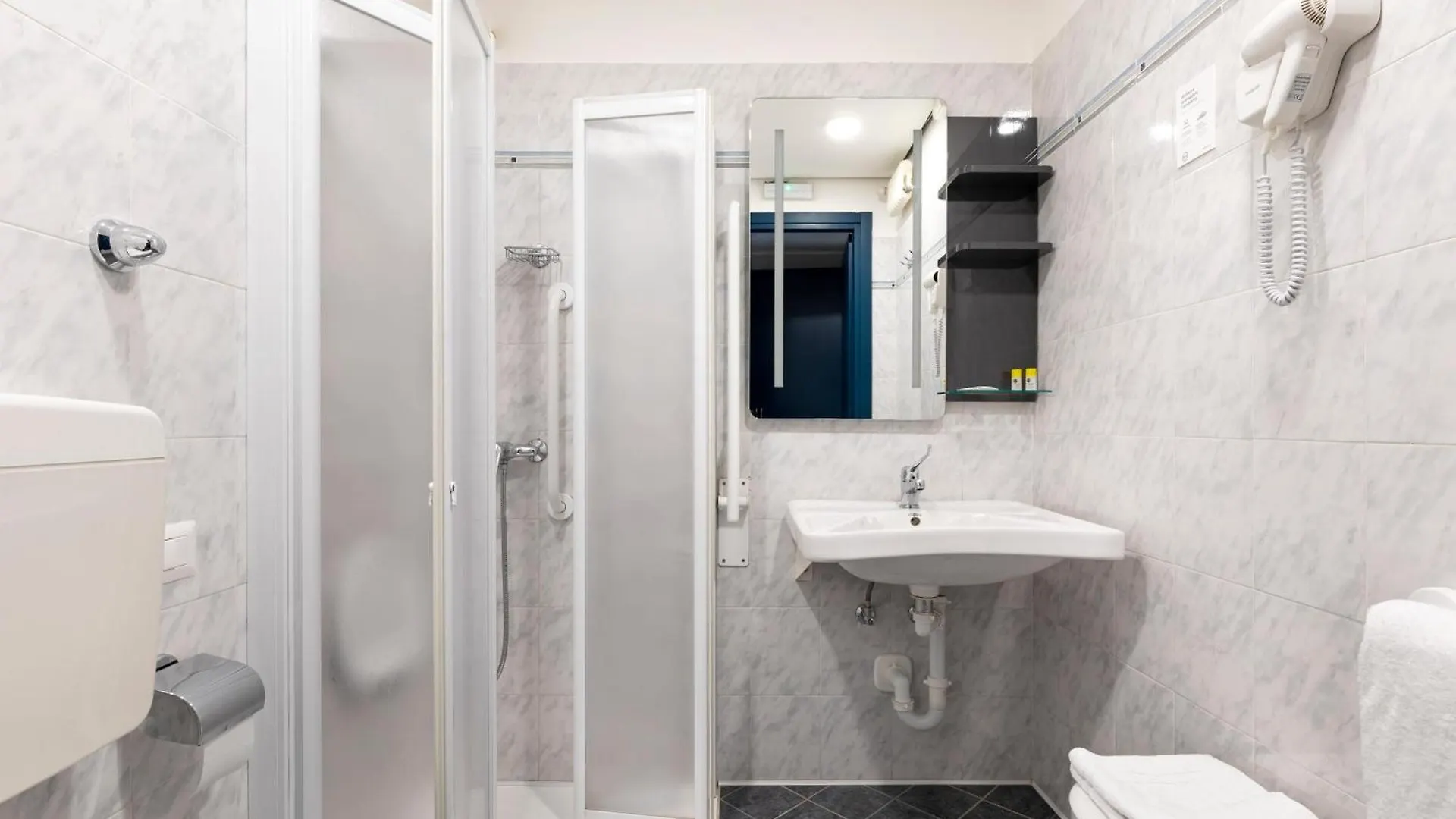 B&B Hotel Como City Center