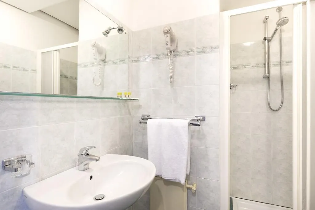 B&B Hotel Como City Center